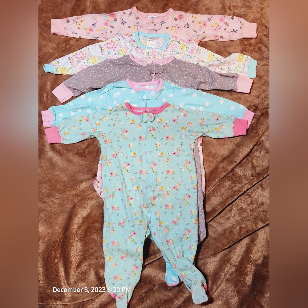 FIVE Girls Sleepers Size 3-6 months. Like new condition